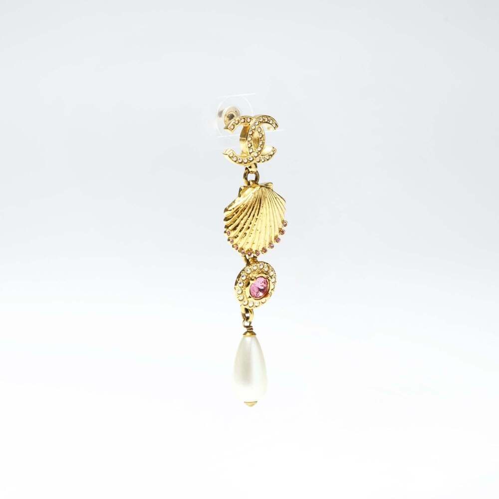 CHANEL Gold Pearl Earrings - Picture 5 of 7